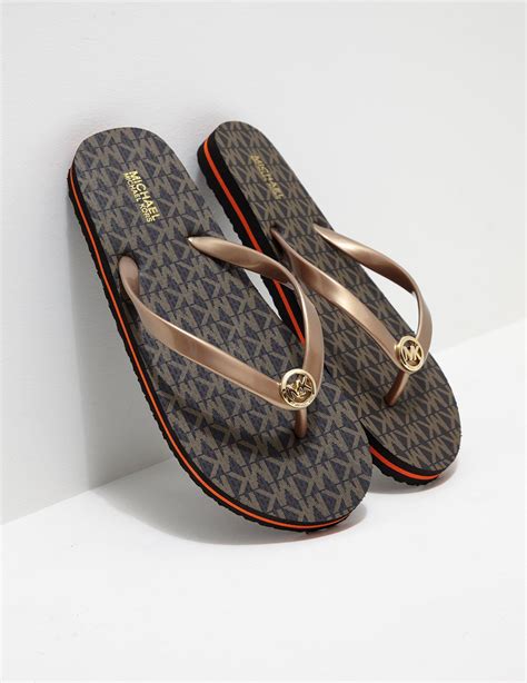 michael kors flip flops.